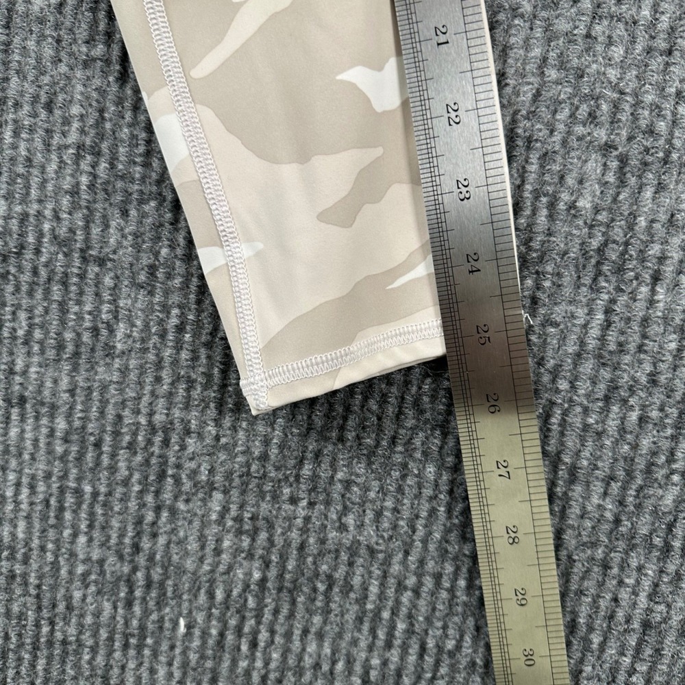 Athleta Camo Contender 7/8 Powerlift Leggings Womens Small White Tan‎ Pockets - Picture 11 of 11